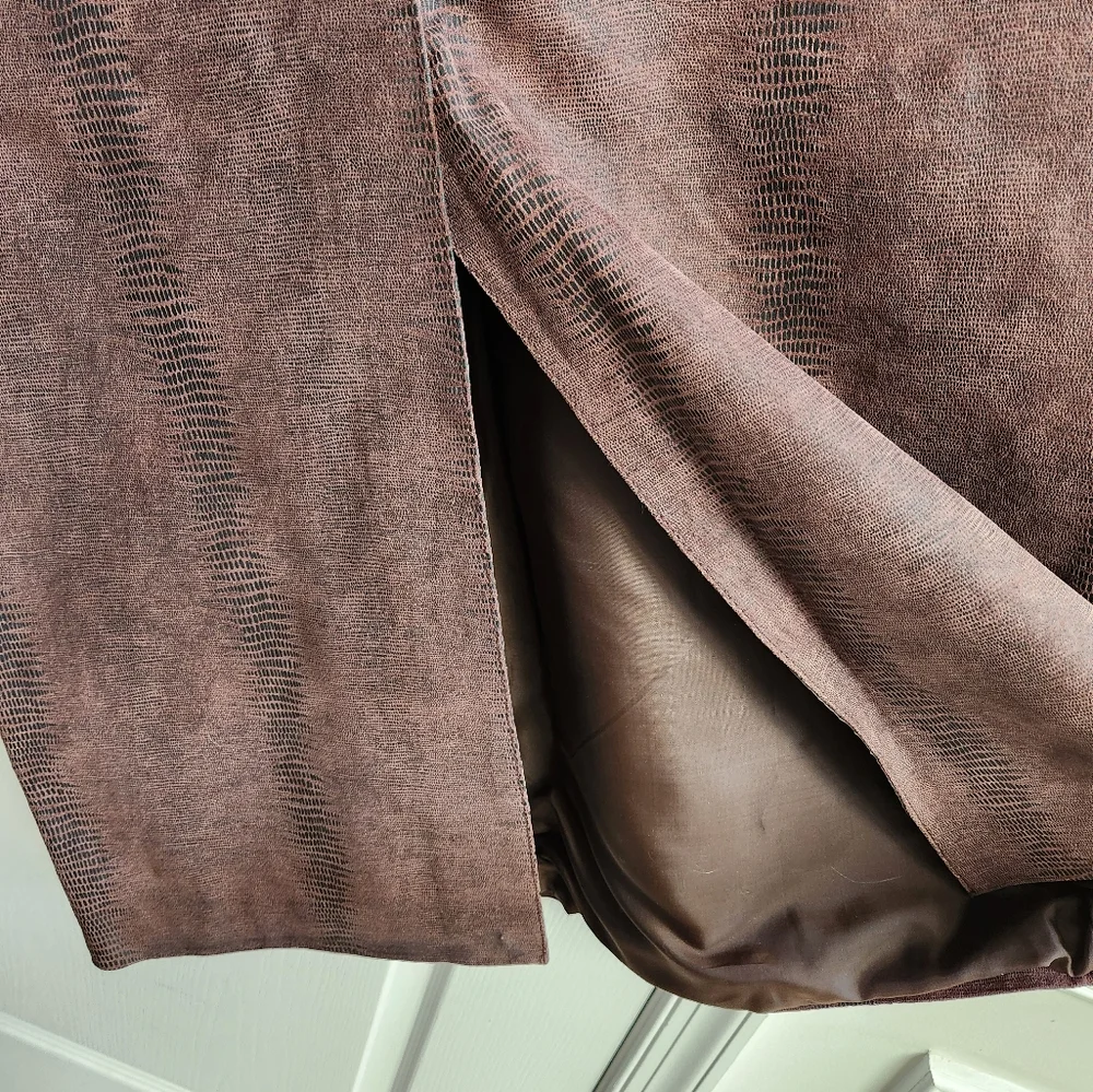 COPY - Snakeskin look leather skirt w slit size 18 - Picture 3 of 10